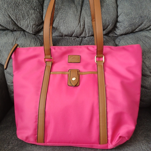 Dooney and Bourke Nylon Tote Brand New - Picture 1 of 9